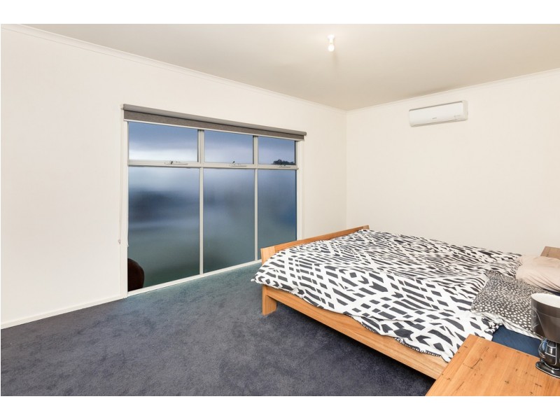 17 Lake Road, Milang SA 5256