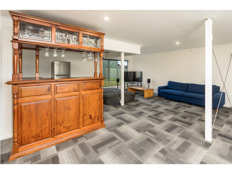 17 Lake Road, Milang SA 5256