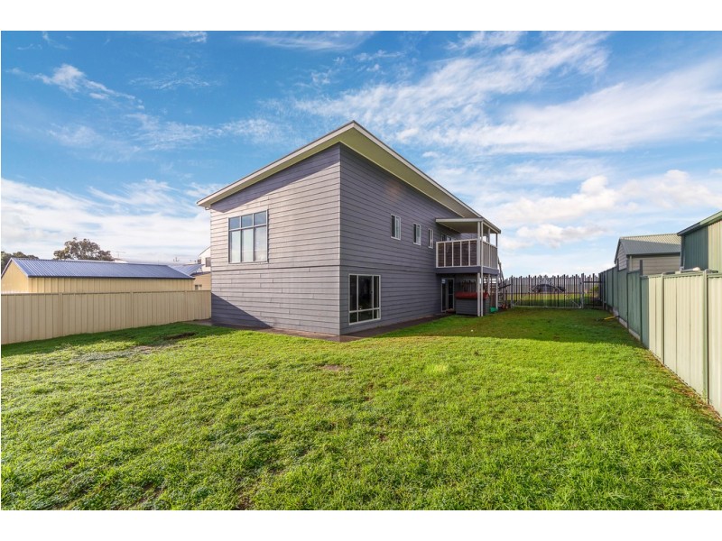 17 Lake Road, Milang SA 5256