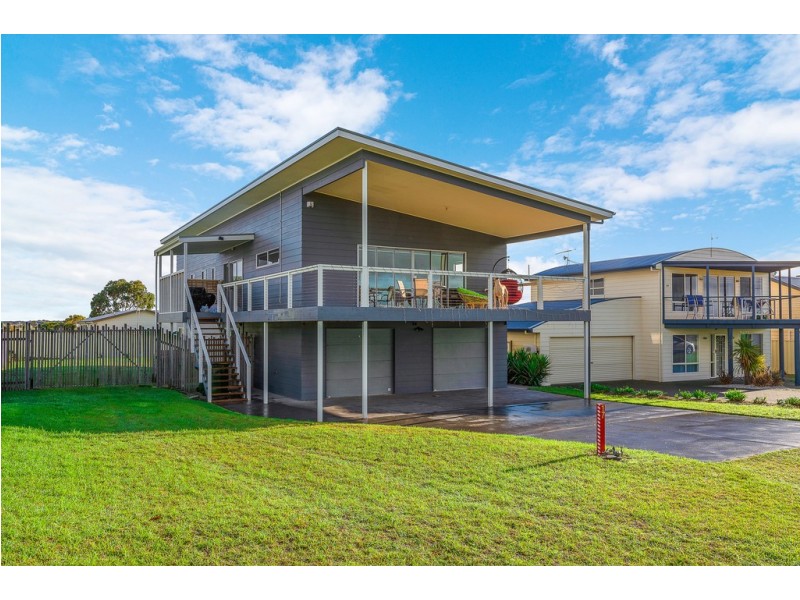 17 Lake Road, Milang SA 5256