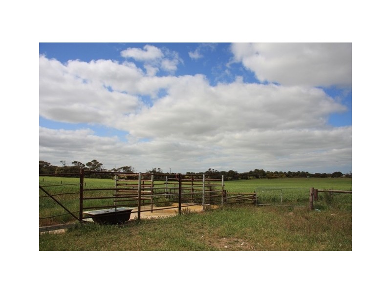 Lot 101 Strathalbyn – Milang Road, Milang SA 5256