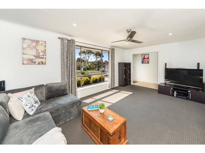 4 Fry Street, Mount Barker SA 5251