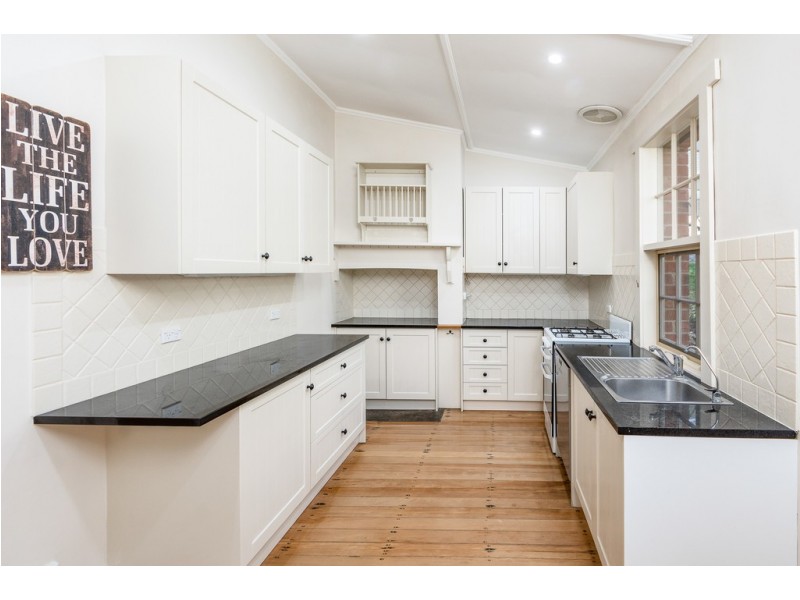 90 Tregarthen Road, Summertown SA 5141