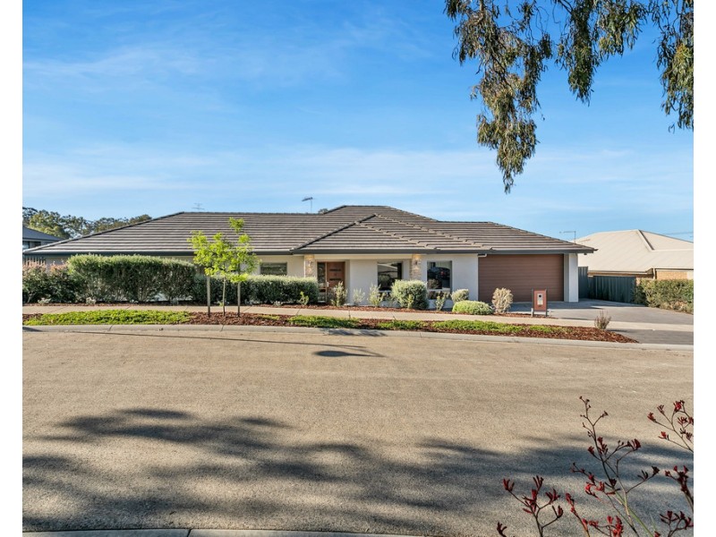 22 Red Gum Crescent, Mount Barker SA 5251