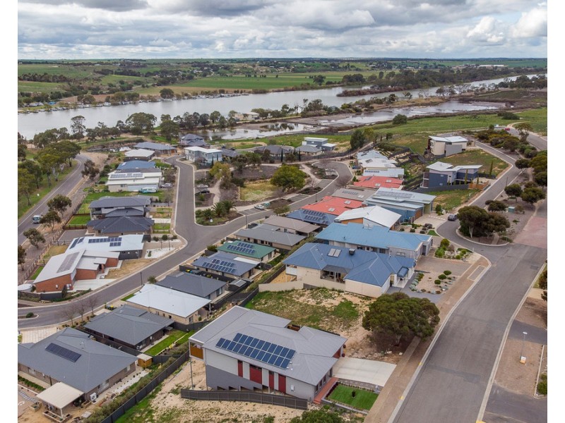 8 Narooma Boulevard, Murray Bridge SA 5253
