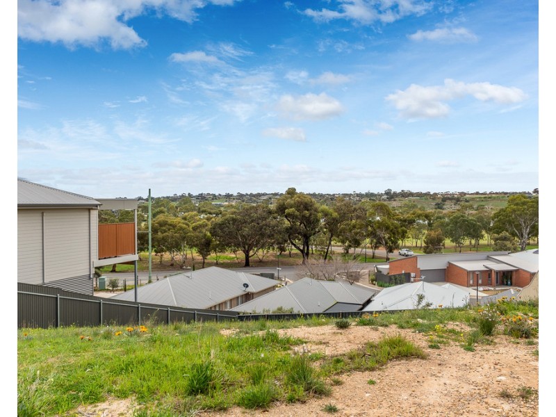 8 Narooma Boulevard, Murray Bridge SA 5253