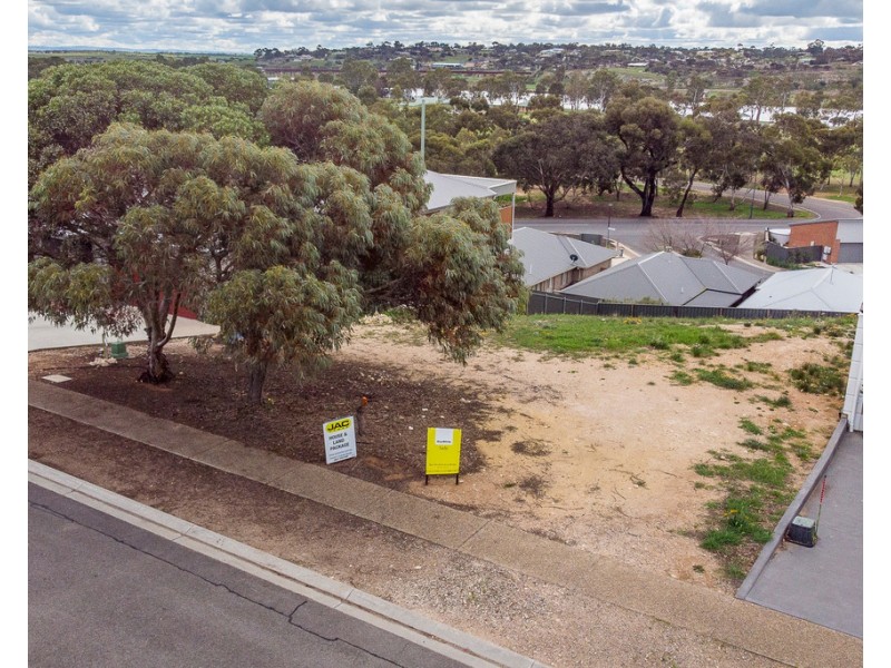 8 Narooma Boulevard, Murray Bridge SA 5253