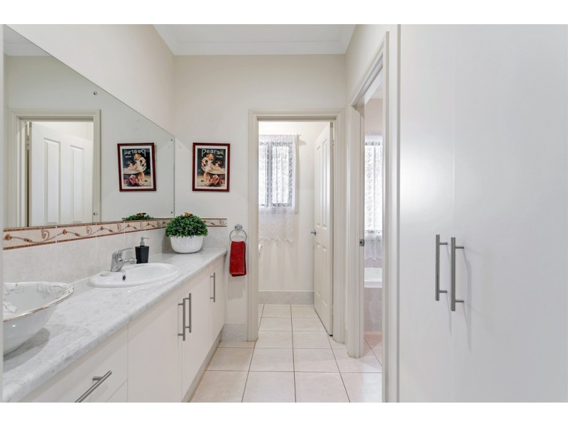 66 George Francis Drive, Mount Compass SA 5210