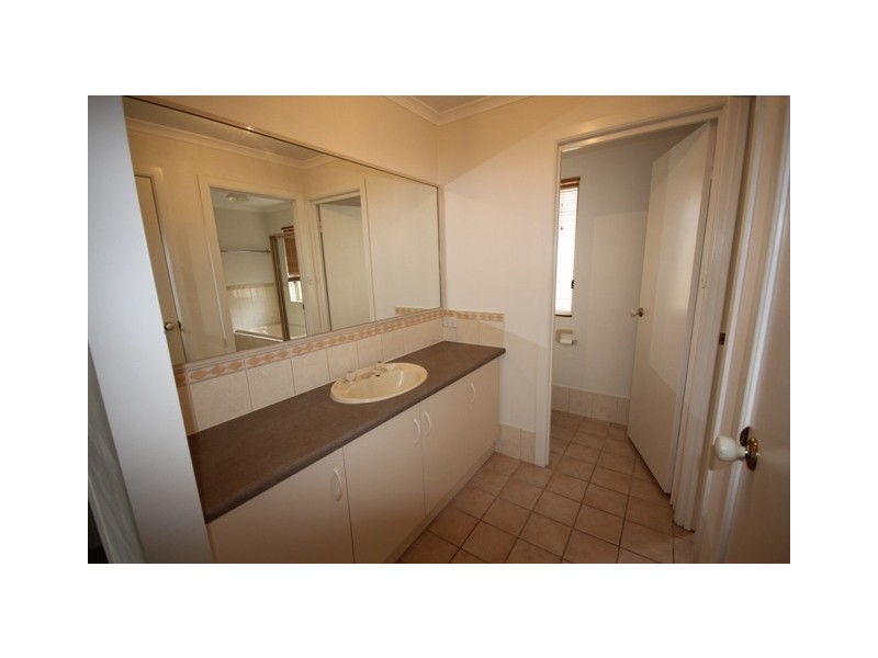 28 Estate Drive, Flagstaff Hill SA 5159