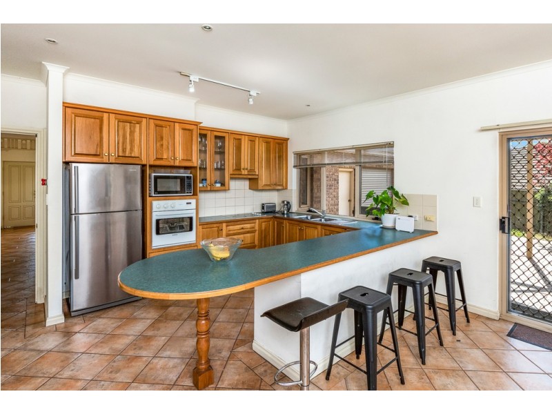 64 Glendale Avenue, Flagstaff Hill SA 5159