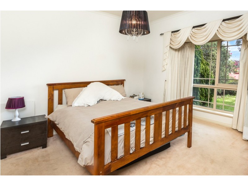 64 Glendale Avenue, Flagstaff Hill SA 5159