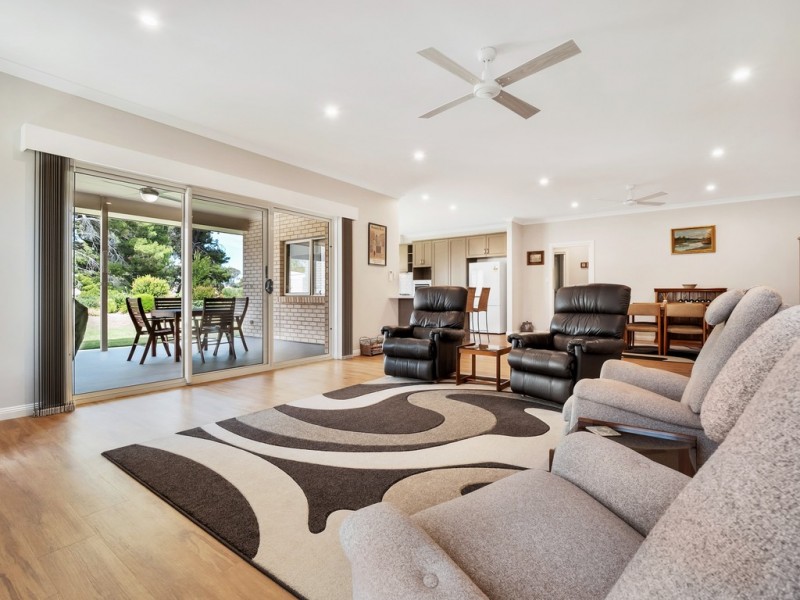 42 Hampden Way, Strathalbyn SA 5255