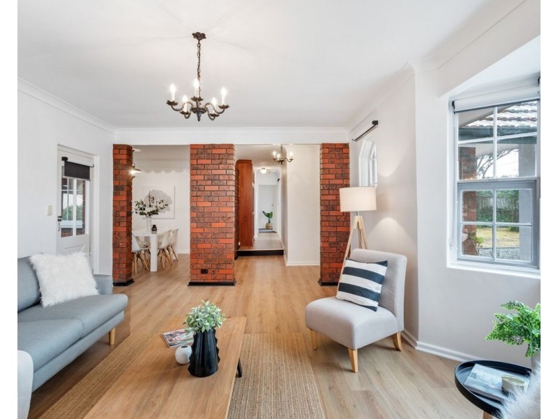 90 Black Road, Flagstaff Hill SA 5159