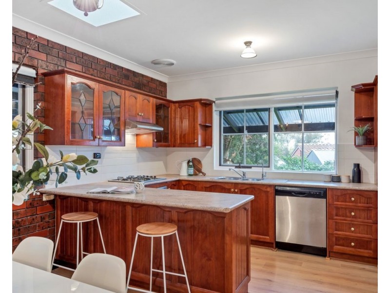 90 Black Road, Flagstaff Hill SA 5159