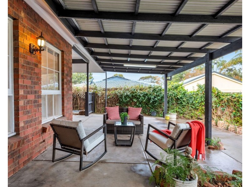 90 Black Road, Flagstaff Hill SA 5159