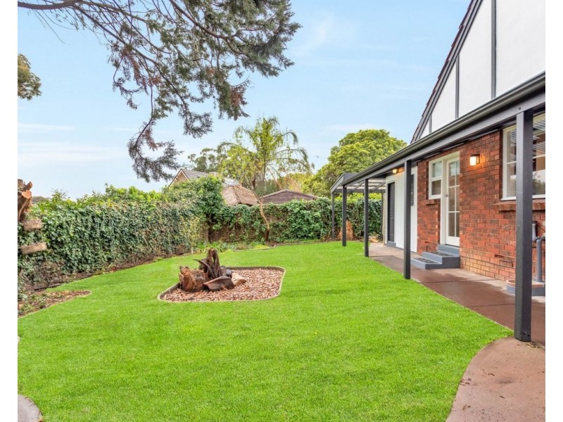 90 Black Road, Flagstaff Hill SA 5159