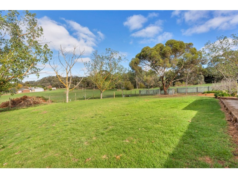 12 Howard Court, Blakiston SA 5250