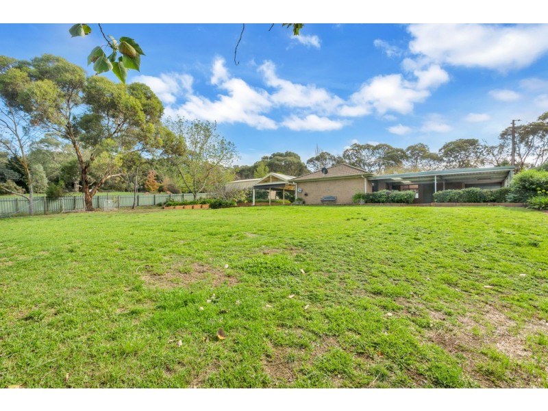 12 Howard Court, Blakiston SA 5250