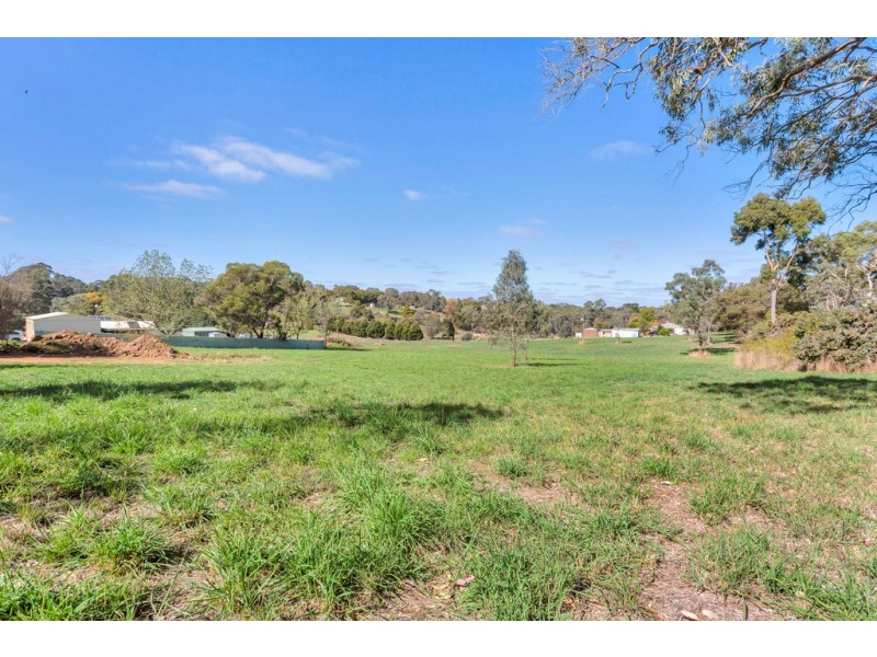 12 Howard Court, Blakiston SA 5250