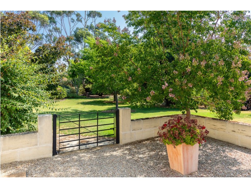 33 Burnbank Way, Mount Barker SA 5251