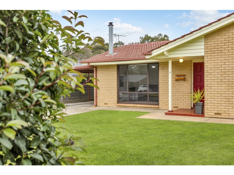 9 Deer Avenue, Mount Barker SA 5251