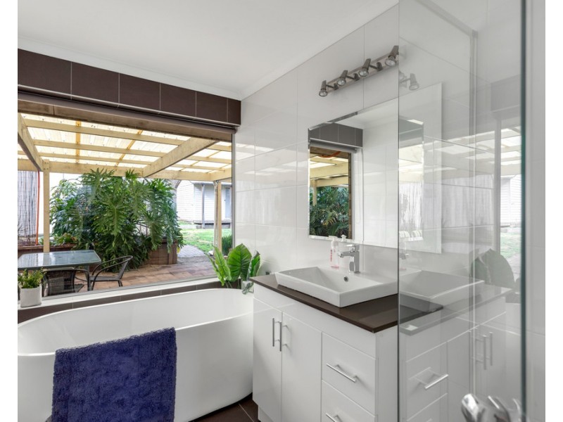 27 Victoria Road, Mount Barker SA 5251