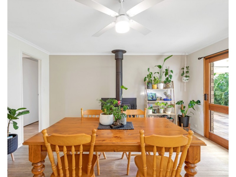 27 Victoria Road, Mount Barker SA 5251