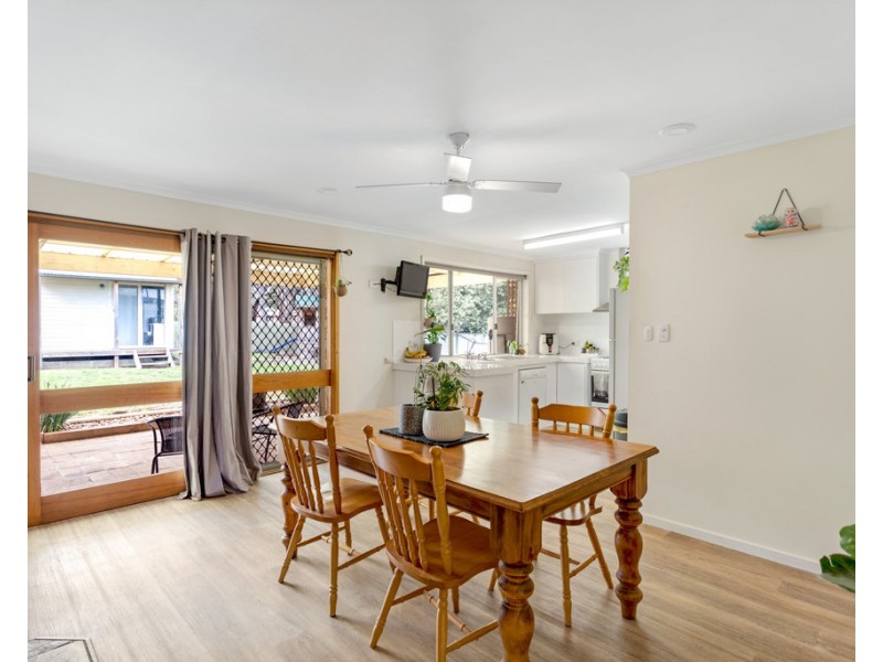 27 Victoria Road, Mount Barker SA 5251