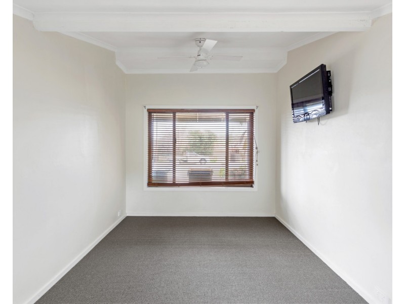 27 Victoria Road, Mount Barker SA 5251