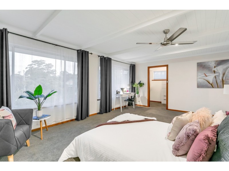 18 Eyre Street, Seaview Downs SA 5049