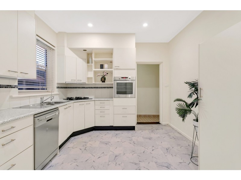 18 Eyre Street, Seaview Downs SA 5049