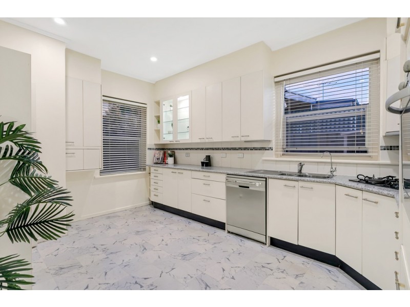 18 Eyre Street, Seaview Downs SA 5049