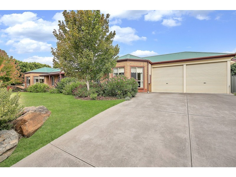 11 Stokes Court, Mount Barker SA 5251