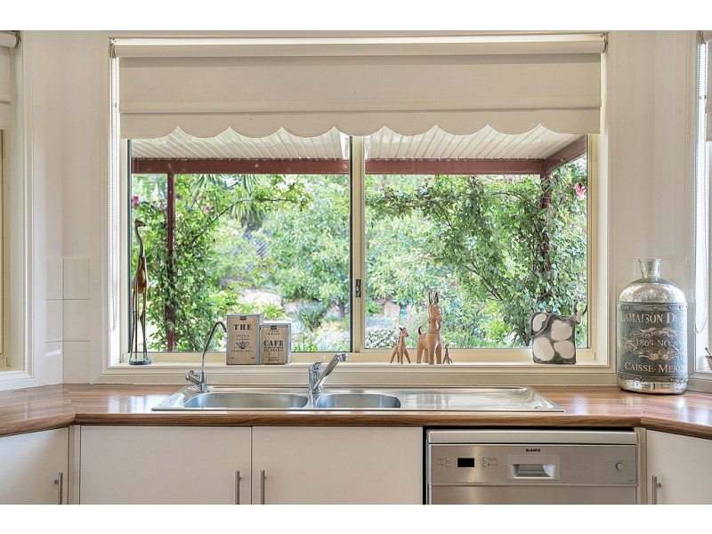 11 Stokes Court, Mount Barker SA 5251