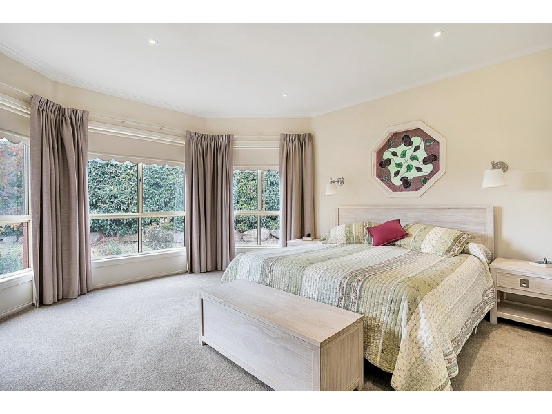 11 Stokes Court, Mount Barker SA 5251