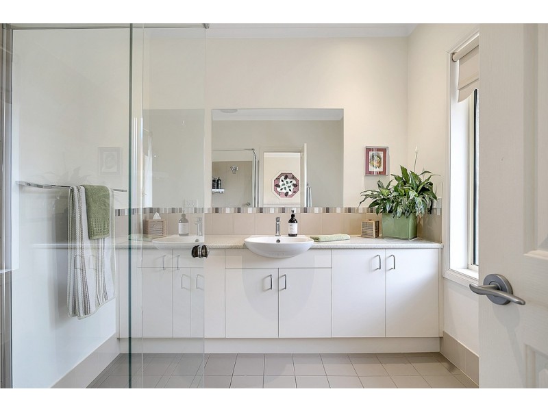 11 Stokes Court, Mount Barker SA 5251