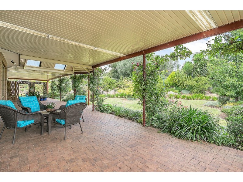 11 Stokes Court, Mount Barker SA 5251