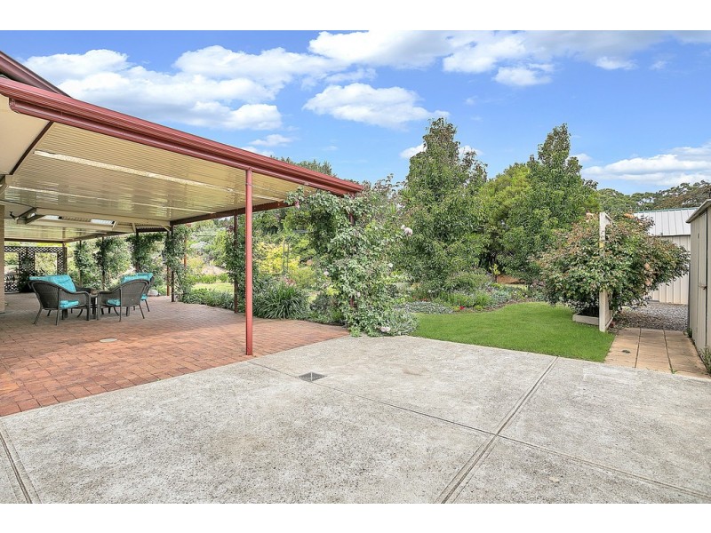 11 Stokes Court, Mount Barker SA 5251