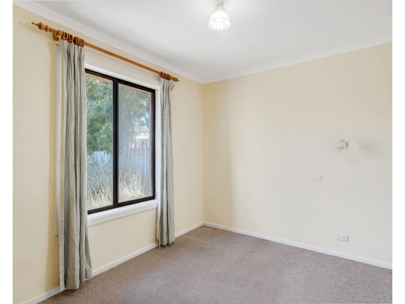 8 Liverpool Drive, Strathalbyn SA 5255