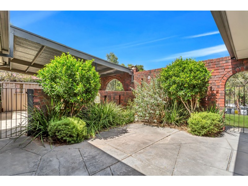 135 Black Road, Flagstaff Hill SA 5159