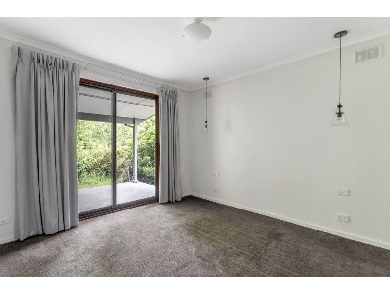 31 First Avenue, Bridgewater SA 5155