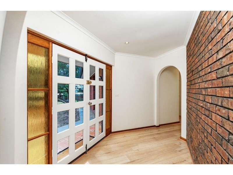 51 Pine Drive, Aberfoyle Park SA 5159