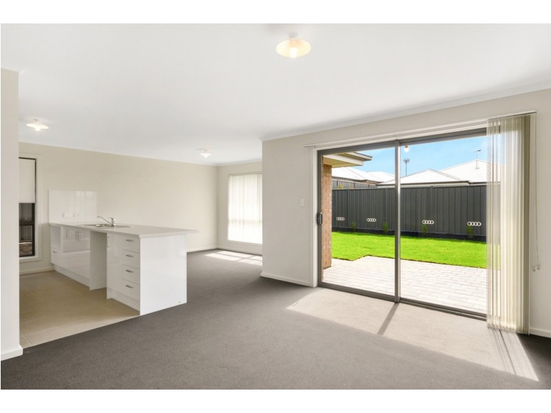 25 Rosewater Circuit, Mount Barker SA 5251