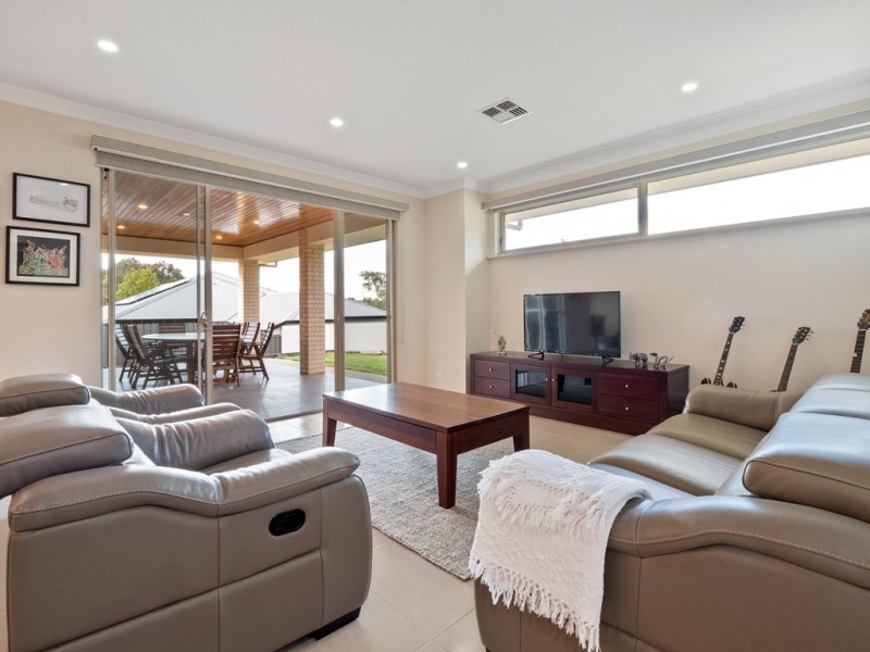 26 Red Gum Crescent, Mount Barker SA 5251