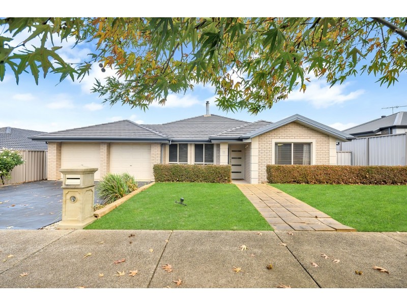 11 Belmont Crescent, Mount Barker SA 5251