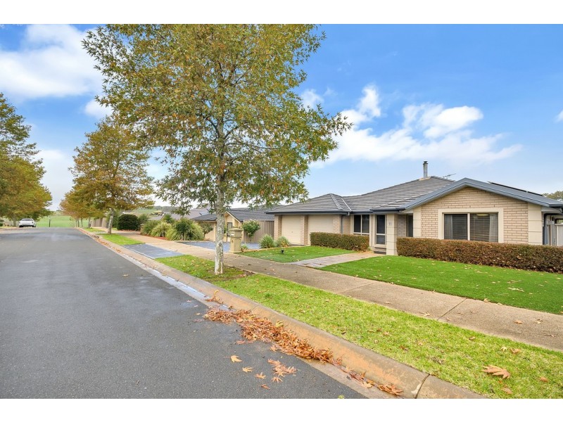 11 Belmont Crescent, Mount Barker SA 5251