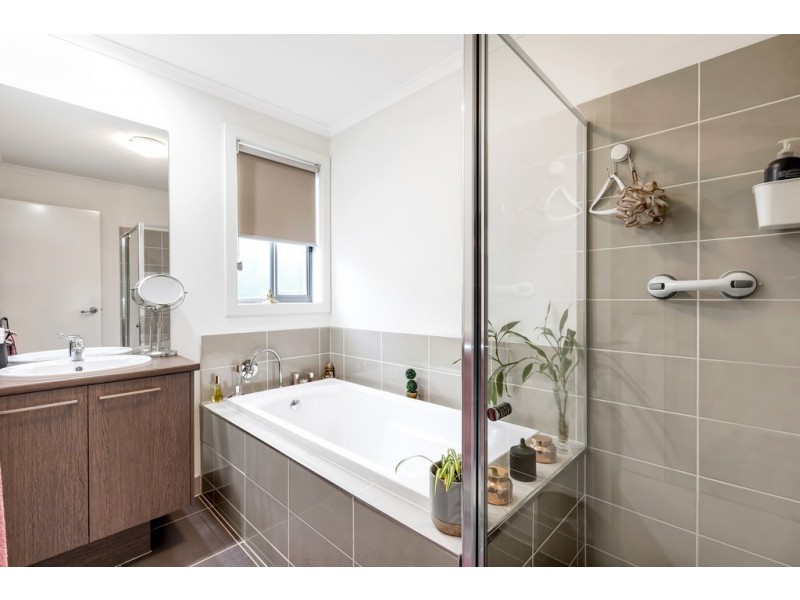 12 Mahogany Circuit, Parafield Gardens SA 5107