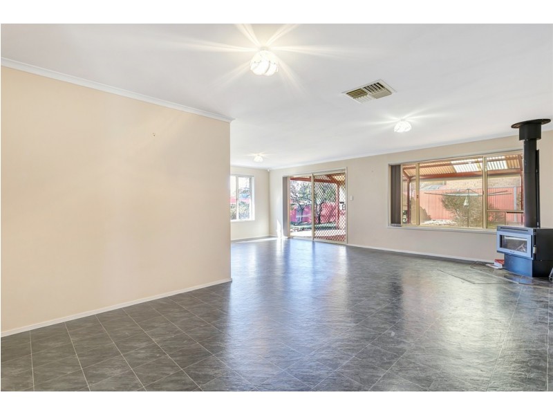 11 Gilbert Road, Mount Barker SA 5251