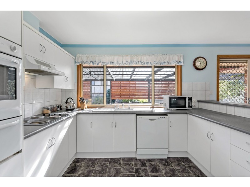 14 Uplands Street, Mount Barker SA 5251