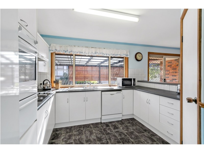 14 Uplands Street, Mount Barker SA 5251